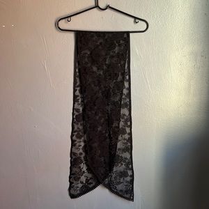 Black lace scarf